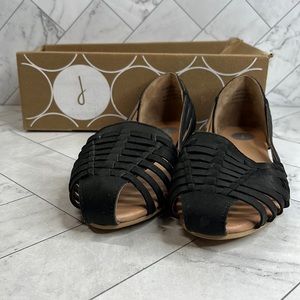Nwot Journee Collection Womens Rilee Black Leather Woven Flat Sandals Shoes 7M